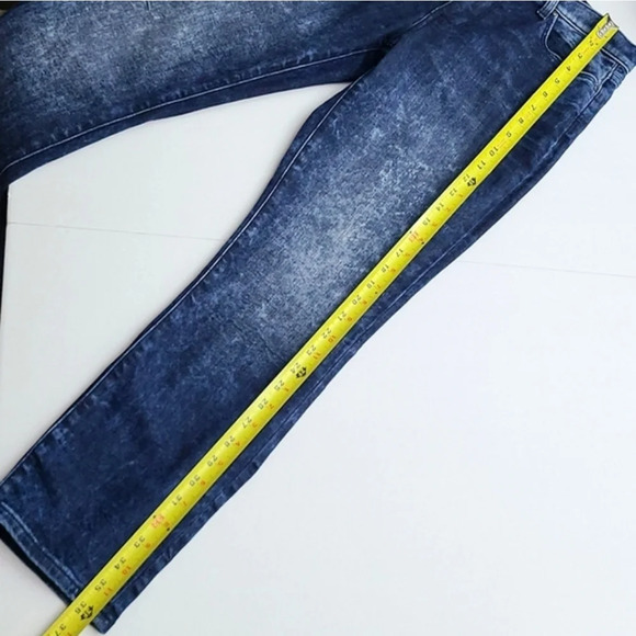 DKNY Women's Acid Wash Dark Blue Stretch Faded Jeans Size 6 - Picture 14 of 16